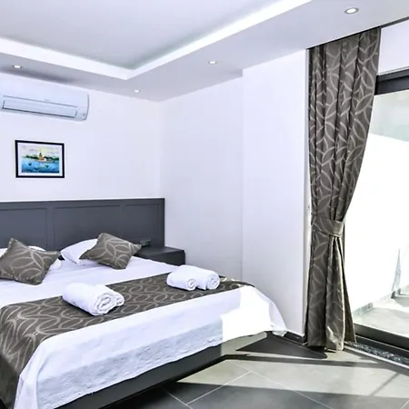 빌라 5 Bedroom 7353 *