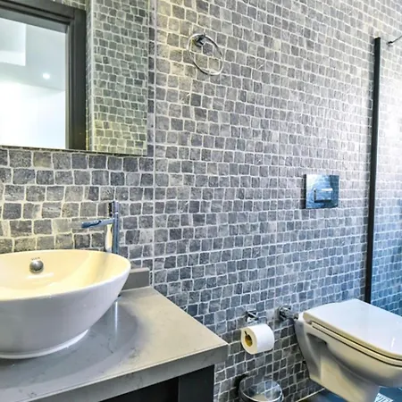 빌라 5 Bedroom 7353