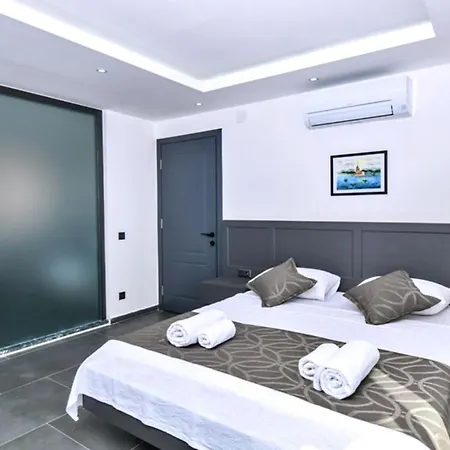 5 Bedroom 7353 칼칸